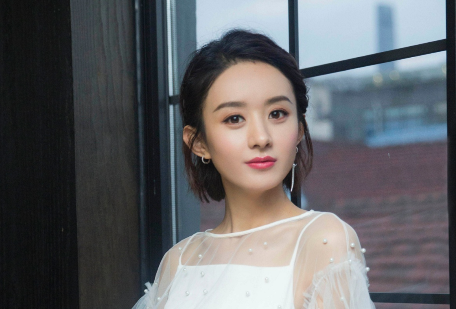 赵丽颖|谢依霖问赵丽颖，和谁拍吻戏最有感觉，她的回答让人十分意外