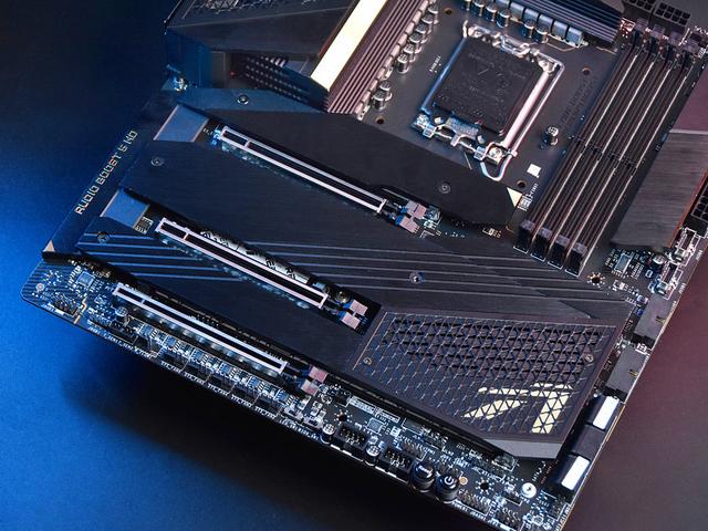 主板|瞧瞧微星的堆料力作！微星MEG Z690 ACE战神主板体验评测