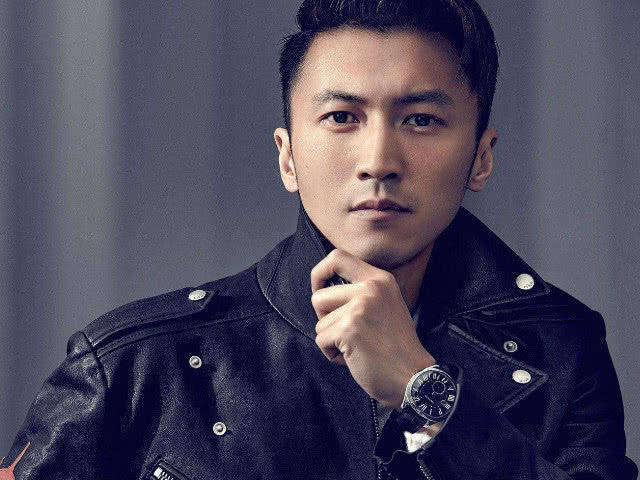 谢霆锋|90年代香港公认的帅哥，谢霆锋垫底，吴彦祖第二，第一英姿飒爽