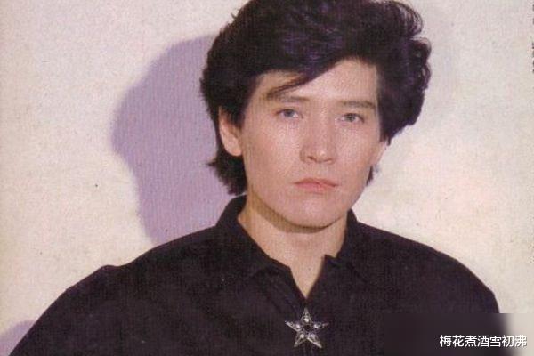 唐嫣|春晚记忆，费翔首登春晚为何只有上半身镜头？此次表演被封杀13年