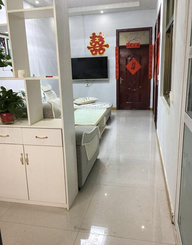 农村婆家太抠门，装修婚房才花3万，看到这效果，真想扭头就走！