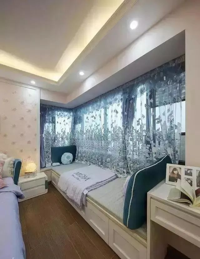 第一次去朋友家,进门就看到他家的客厅设计太漂亮,好想照搬回家