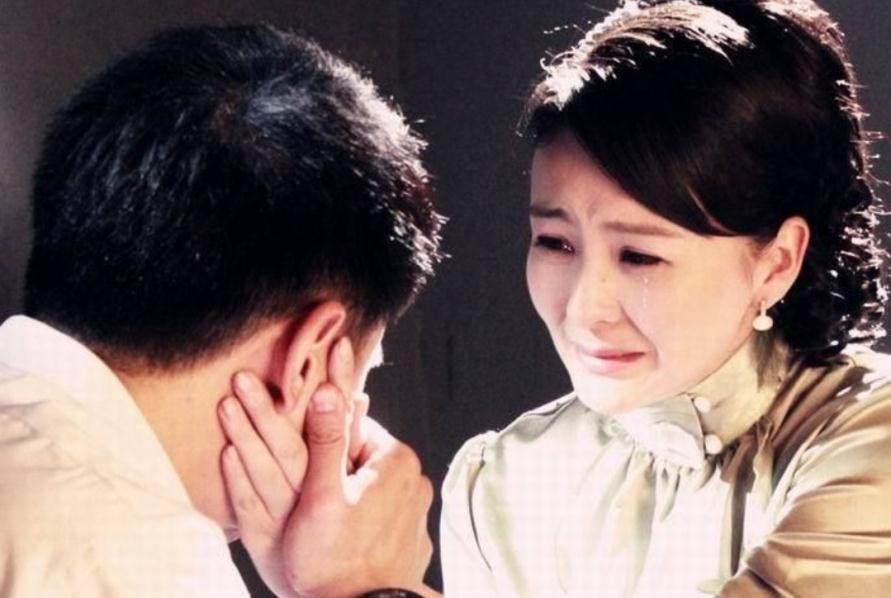 戴娇倩|39岁戴娇倩被质疑整容垫鼻子!霸气甩出旧照,从小就是高鼻梁