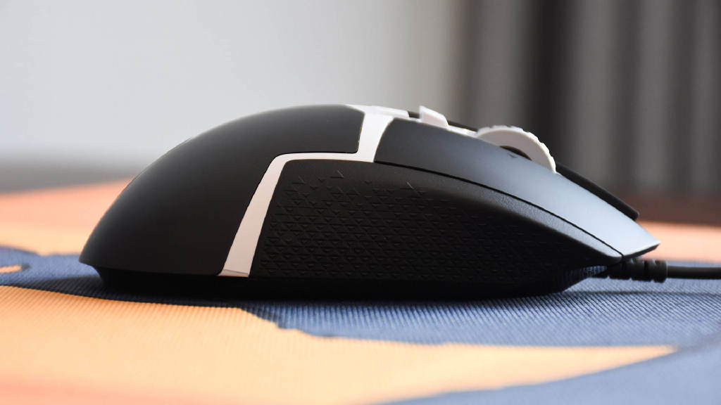 徕卡|罗技G502 Hero电竞鼠标：定制Hero 25K微动，11颗按键自定义