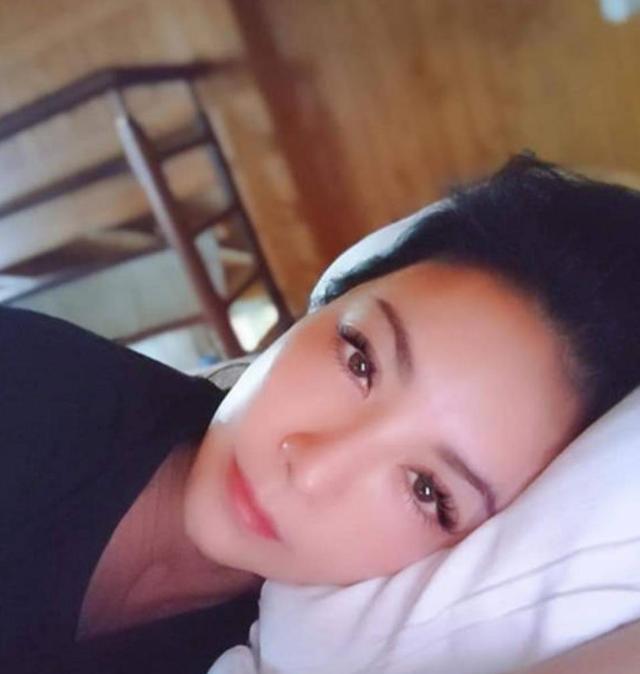 田丽|“性感女神”田丽，敢说敢露两婚两离，她却是父母眼中最乖的女儿