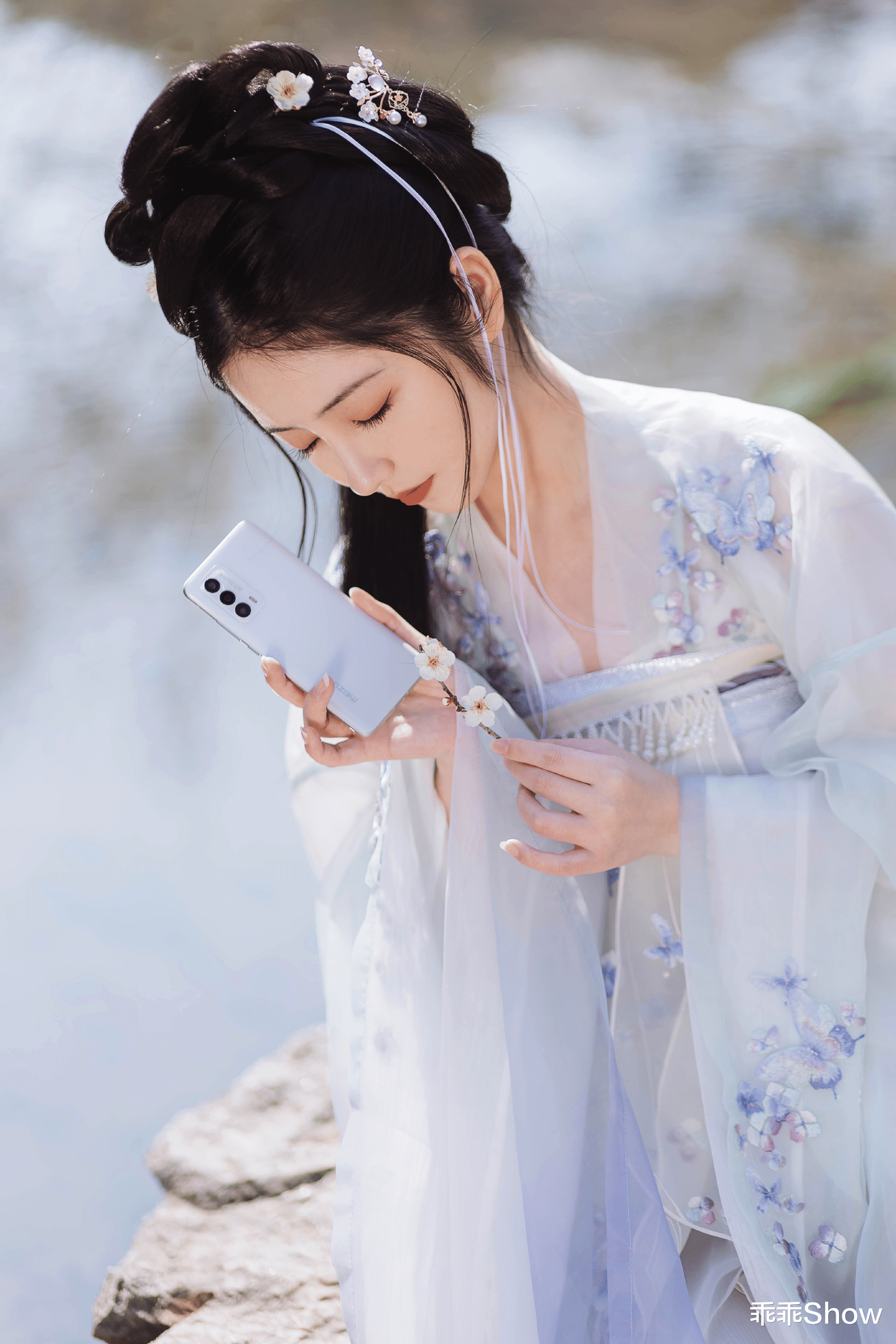 魅族18|艺术级联动！魅族18系列携精致国风来袭，网友：手机宣传界的清流