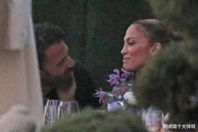 詹妮弗|恭喜!分手17年,世纪大复合:这次,他们不结婚真的很难收场…