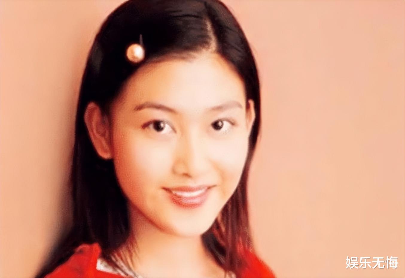 李彩桦|38岁李彩桦近况曝光，和前夫离婚净身出户，现居上海生活依然滋润