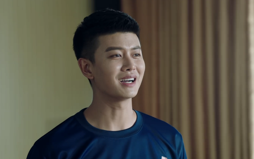 蓝焰突击|《蓝焰突击》在逗我玩吗？看15分钟就把我逼转台了，难怪积压4年