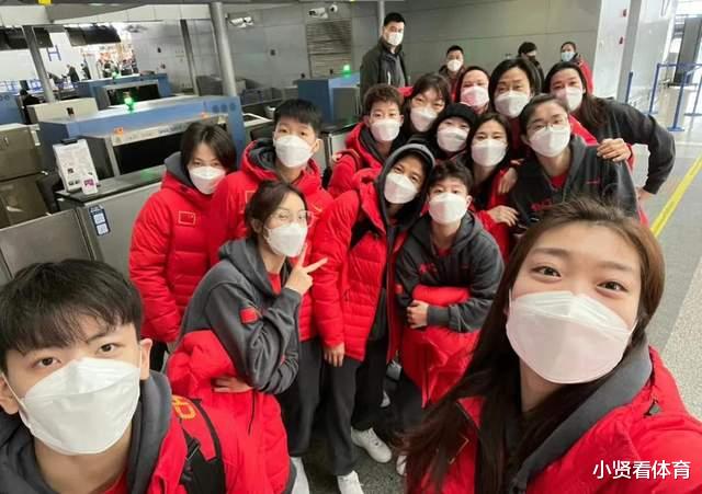 乔·约翰逊|晚上9点！易建联9字高调回应中国篮协！姚明霹雳手段平定局势