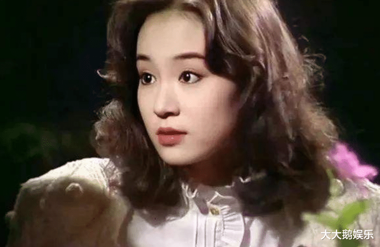 关之琳|年轻时都是大美女，60岁还不生孩子的6位女星，各有各的心酸