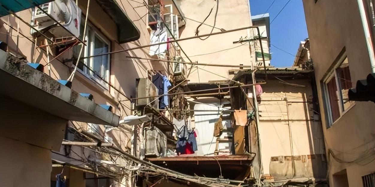 2015年,建筑工地惊现尸体,一男一女死于非命?凶手:我只想讹钱