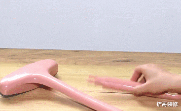 纱窗脏了直接换新的?错!老保洁教你几招,洗完跟新的一样