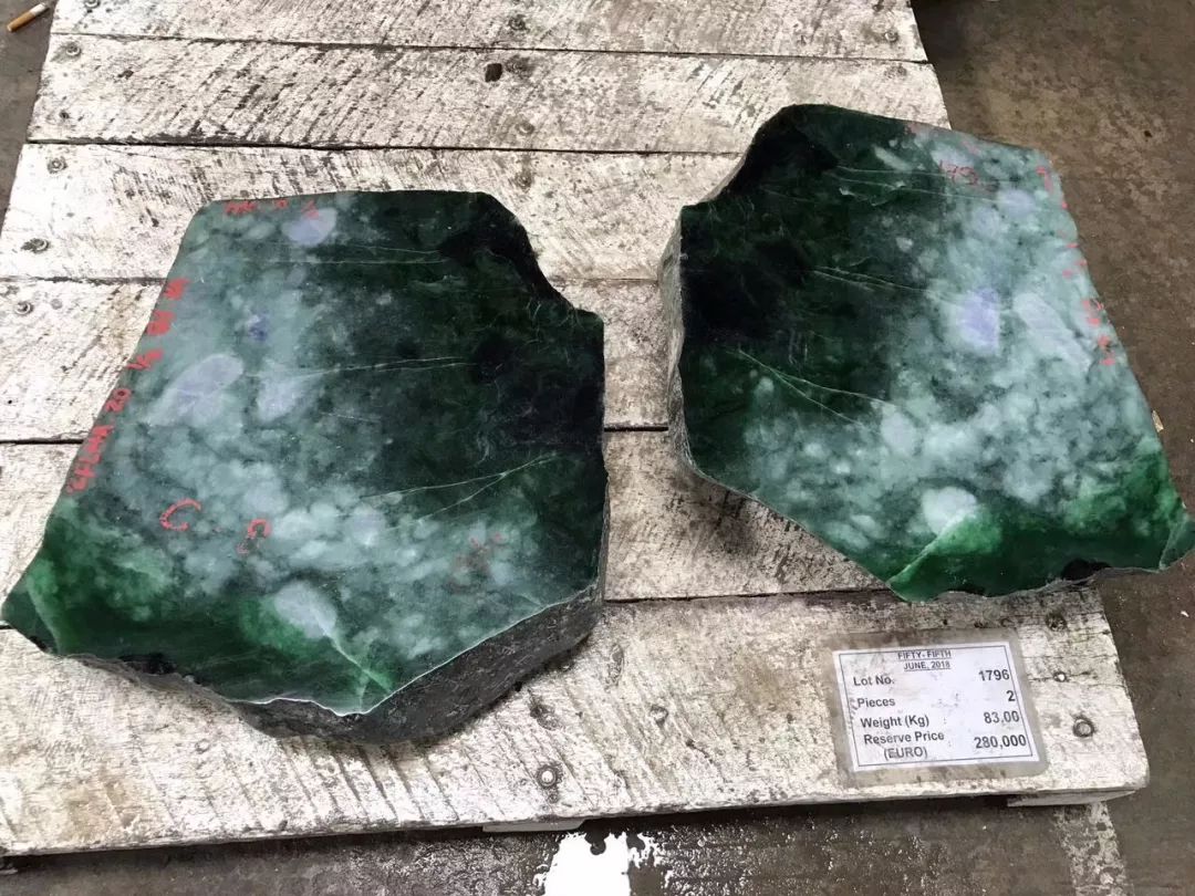 崇宁通宝|回顾往届公盘：底价28万欧元标石，开出7200万天价！翡翠价格上扬成定局！