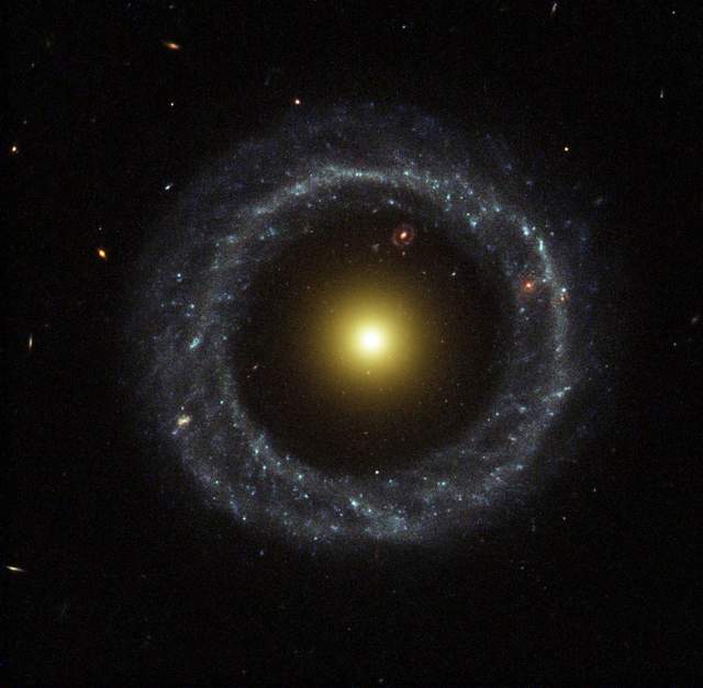 6亿光年外,一个极不寻常的星系,科学家研究多年,仍不清楚原理