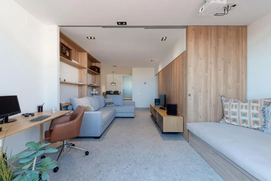 123㎡阁楼设计,空间明亮通透,露台还能欣赏美景,简直不要太舒适