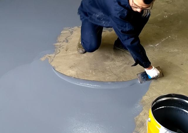 水泥地坪漆的施工很关键,有4步施工工艺,要掌握其中的11点要求
