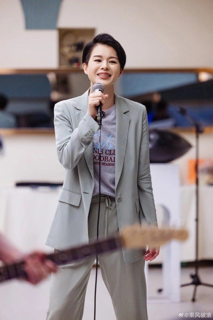 胡杏儿|TVB视后胡杏儿曝“最差一次接吻戏经验”:亲完后当场呕了