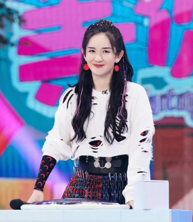 香港|又一年跨年晚会，从太阳女神到人走茶凉，谢娜究竟做错了什么？