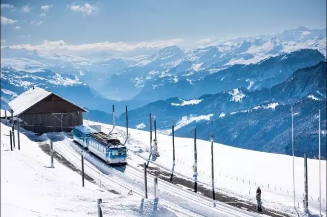 签证|全球最有魅力的6大冬季旅行地 滑雪、泡温泉、看极光，一个都不少