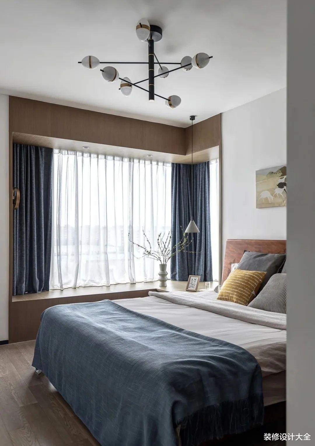 115㎡现代简约三室,储藏室隔出玄关,北阳台改出西厨!