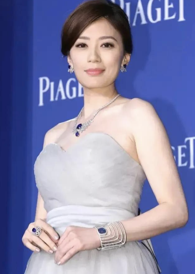 赵奕欢|被身高“拖后腿”，身材却很好的10位女星，不用遮遮掩掩谎报身高