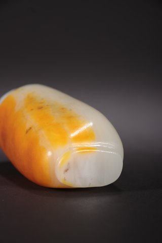 和田玉籽料|回流-和田玉籽料原石鼻烟壶