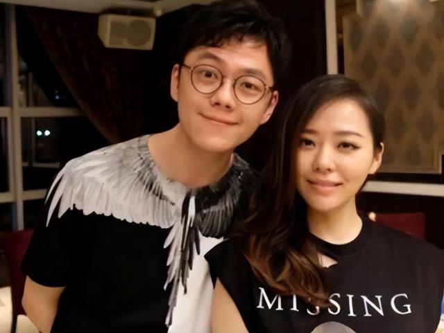 春晚|被冯轲迷得神魂颠倒,终被骗走6亿身家的张靓颖,如今可曾后悔过?