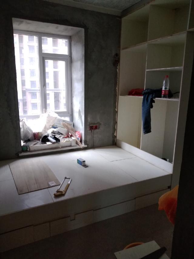 晒晒老公亲自打造的新房,耗时半年,前后花12万,电视墙有亮点!