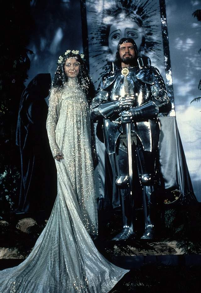 求婚|“彪悍”老爸连姆·尼森:两次求婚国民女神,妻子去世1年后约会