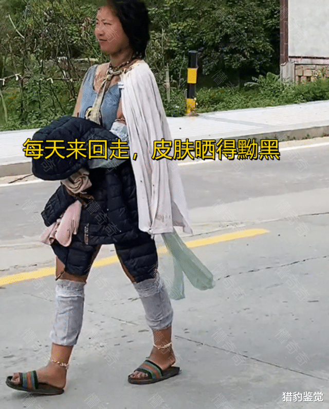 广东女子穿破衣服流浪街头，长相漂亮举止奇怪，路人：怕她被欺负