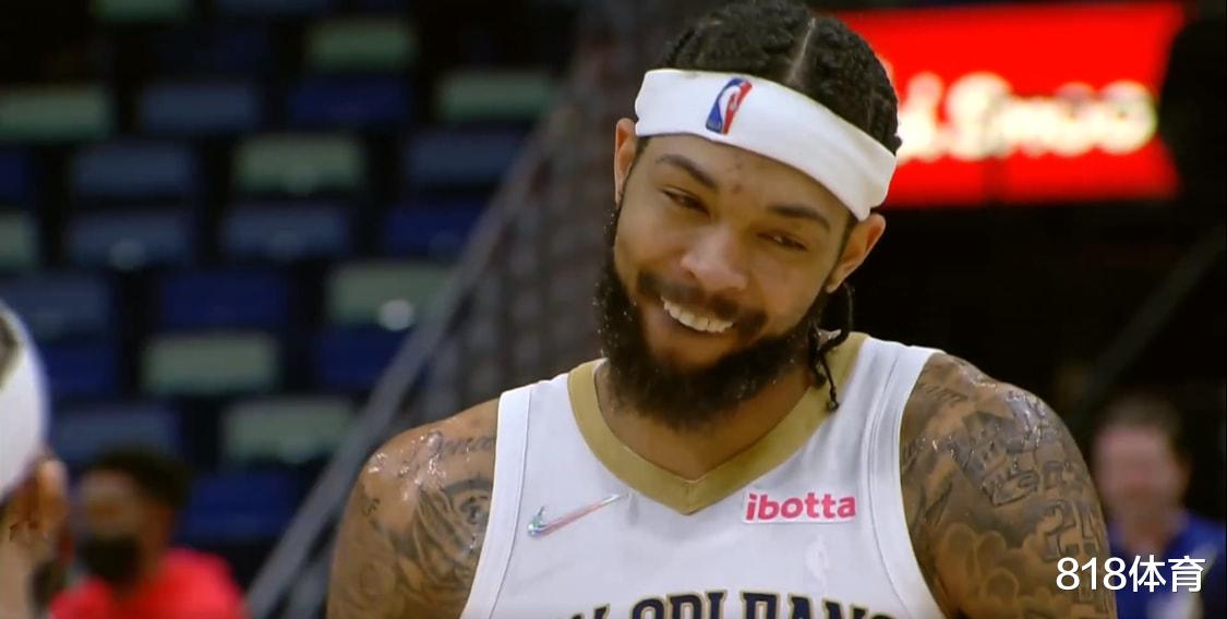 徐長鎖|開心! 英格拉姆0.3秒超遠(yuǎn)三分絕殺, 賽后采訪被隊(duì)友澆涼水落荒而逃