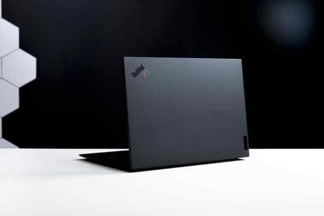 联想ThinkPad X1 Carbon；迎战新办公，想要的很多，选择很简单