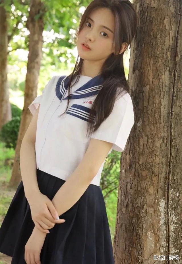 杨超越|杨超越新剧放花絮照，网友吐槽用力过猛，“锦鲤”面对的问题不少