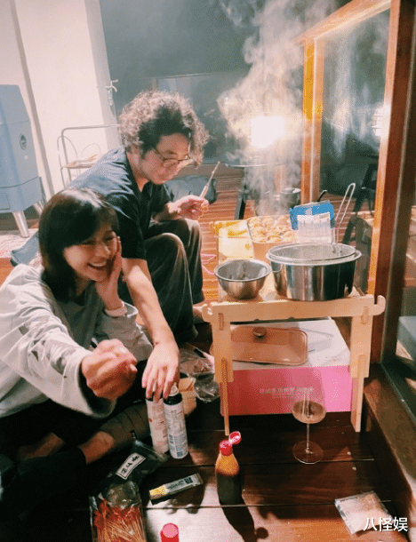 陈意涵|林心如晒陈意涵女儿满月礼，大发将一家四口照印啤酒罐上，好幸福