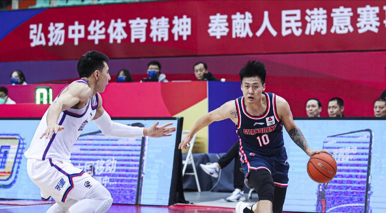 广东队重返四强，锋线大将禁赛两场，汉密尔顿到位，下场对阵辽宁