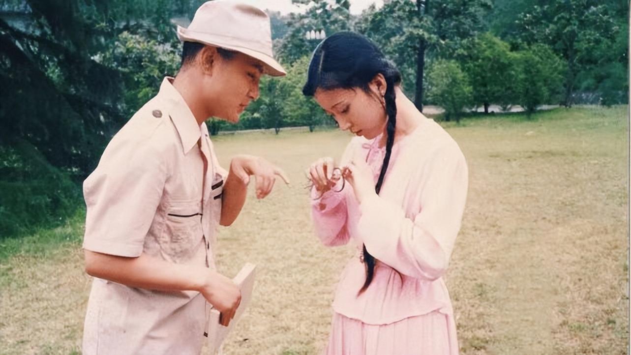 陈晓旭|陈晓旭与十位红楼演员的双人合影，只有她的容貌气质，胜过陈晓旭