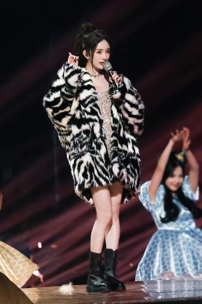 杨幂|男星立功减刑，供出著名女星组织“身体交易”，杨幂的嫌疑最大？