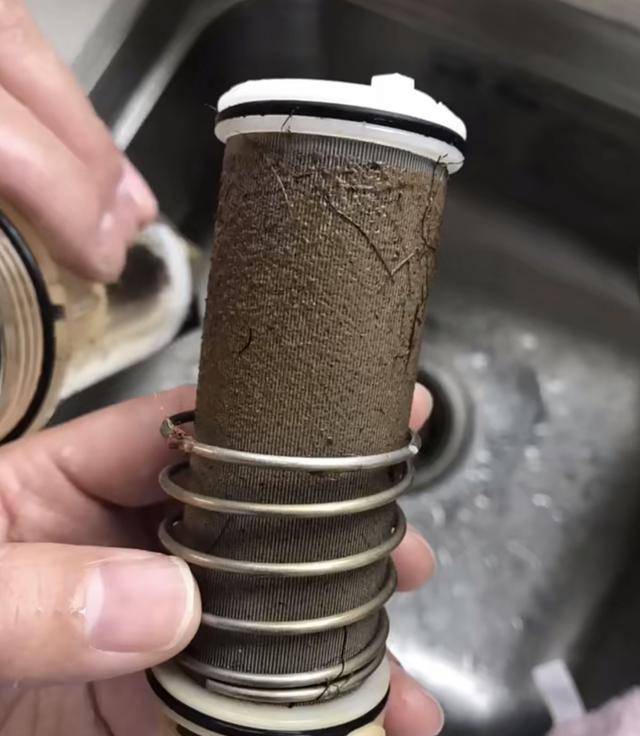 厨房装修要不要安装前置过滤器?入住两年后,谈谈我的使用感受