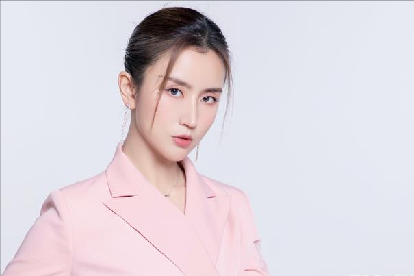 甄嬛传|主持人伏玟晓：23岁一见钟情北大才子，到了35岁已经离婚两次