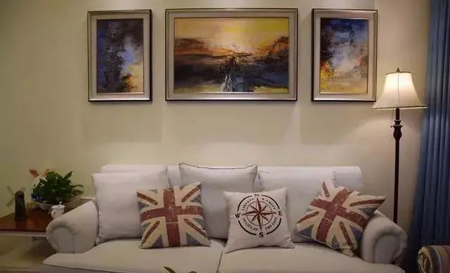 晒我家79平小三室，紧促温馨漂亮实用，朋友看到餐厅设计都要效仿