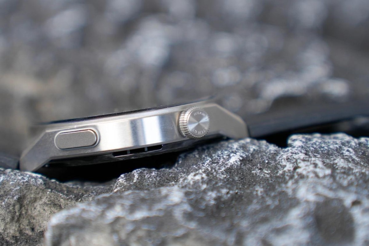 Mini LED|华为WATCH GT 3 Pro首发上手，和华为WATCH3该选哪个？