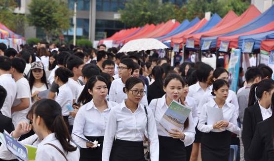 硕士研究生|985硕士生晒公务员“工资条”火了，网友看后纷纷酸的不行