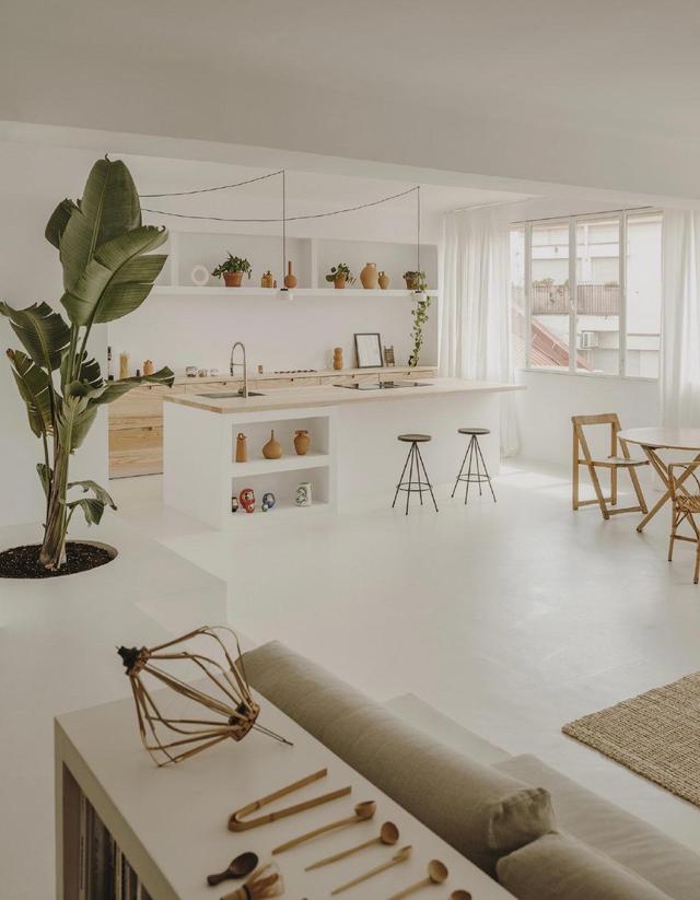 白色原木大地色,配色温柔至极,令人心动的自由生活空间