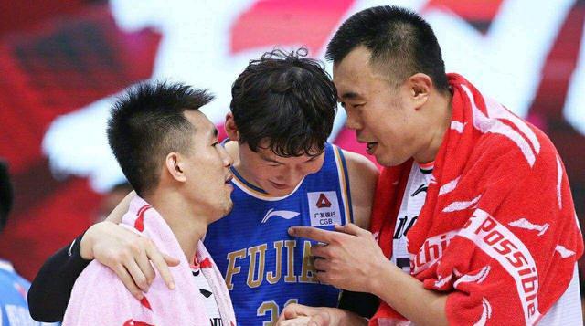 辽宁男篮|辽宁VS上海双雄逐鹿！大王郭少尴尬碰面杨鸣出师有名CCTV5+直播