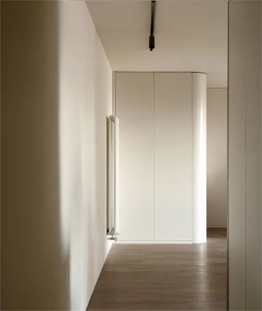 为什么现在多数人都选择定制衣柜,而不找木工打柜子?二者差在哪