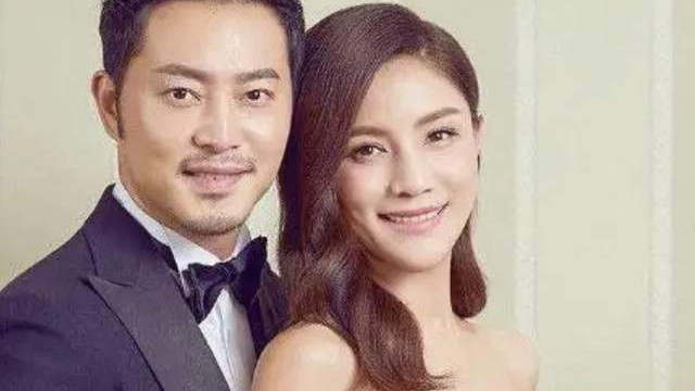 胡可|46岁胡可被曝高龄怀三胎，小腹凸起孕味十足，沙溢去年陷出轨风波