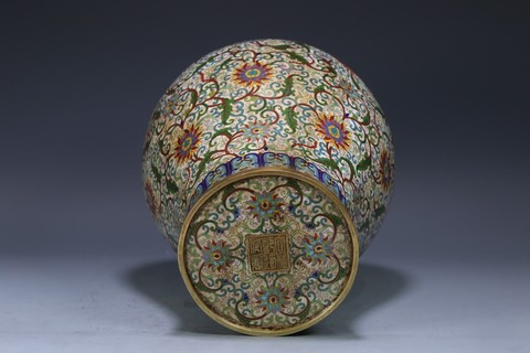 梅瓶|清 精铸铜胎景泰蓝掐丝珐琅梅瓶一只