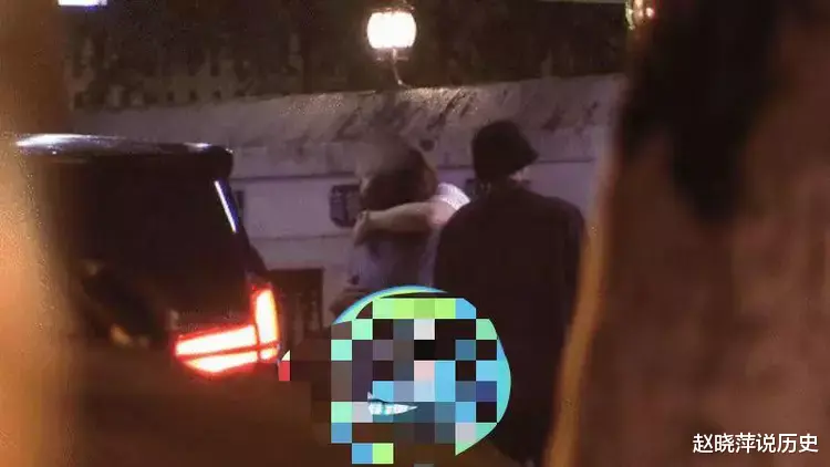 尹正|尹正刘宇宁聚餐牵手被拍,早就曝光过,刘宇宁曾说大老爷牵手能咋