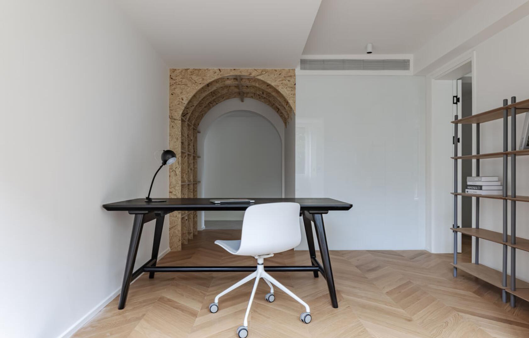 难怪现在客厅都不摆茶几了!看了她140㎡家,才发现有多舒适